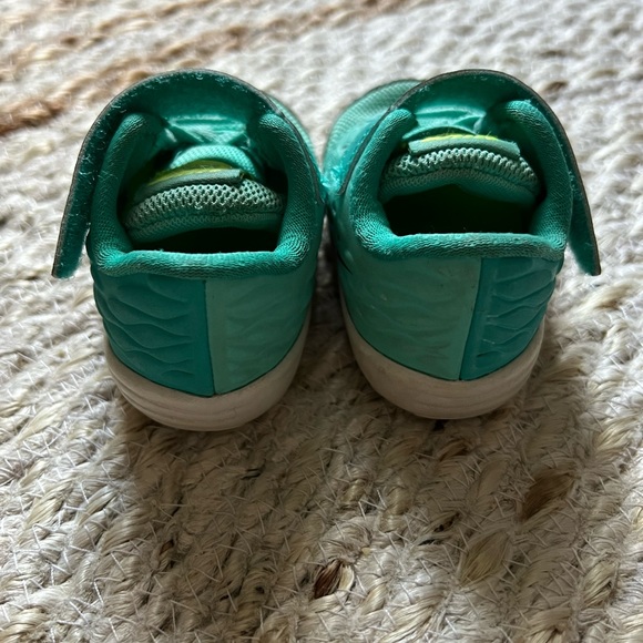 NIKE Stelos - Picture 8 of 10